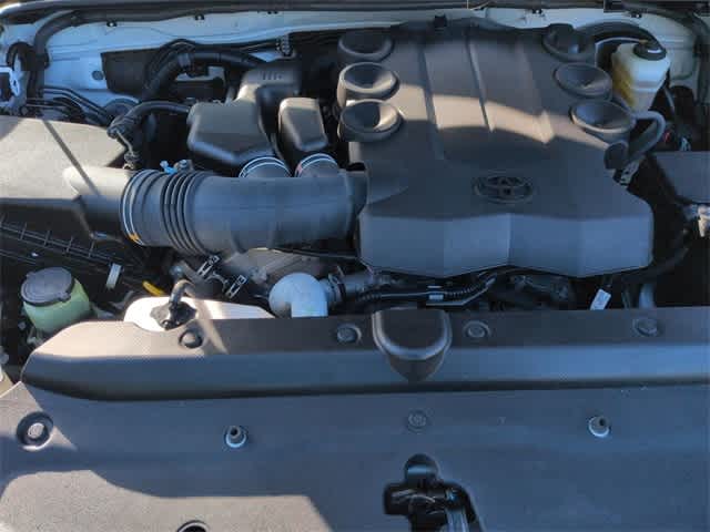 Thumbnail: 2020 Toyota 4Runner - 15