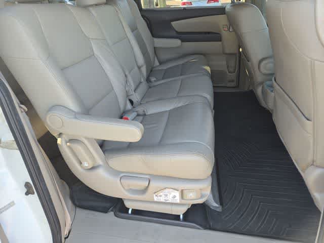 Thumbnail: 2012 Honda Odyssey - 21