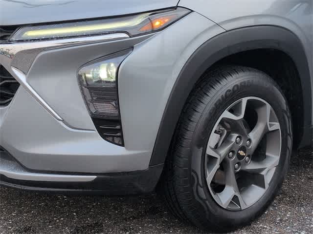 Thumbnail: 2024 Chevrolet Trax - 11
