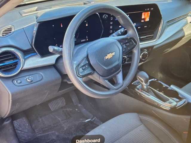 Thumbnail: 2024 Chevrolet Trax - 15