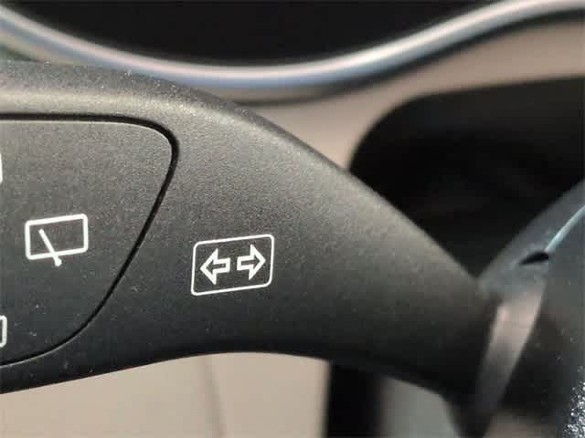 Thumbnail: 2022 Mercedes-Benz GLC - 27