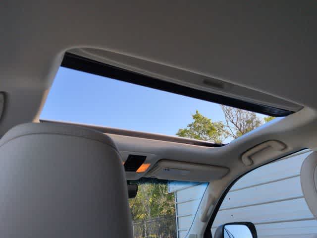 Thumbnail: 2023 Lexus GX - 23