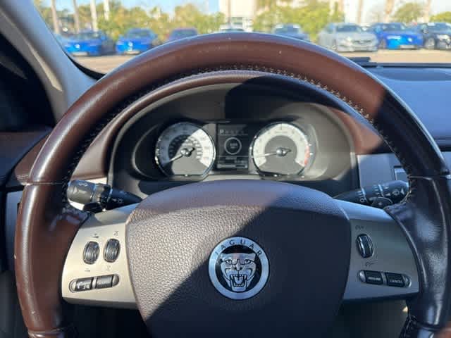 Thumbnail: 2010 Jaguar XF - 16