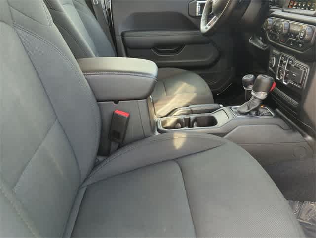 Thumbnail: 2022 Jeep Wrangler - 22