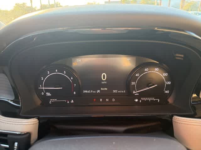 Thumbnail: 2021 Lincoln Corsair - 16