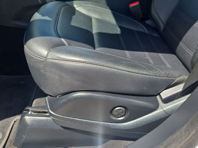 Thumbnail: 2016 Mercedes-Benz GLE - 18