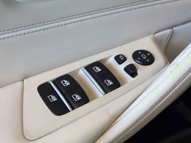 Thumbnail: 2018 BMW 5 Series - 42