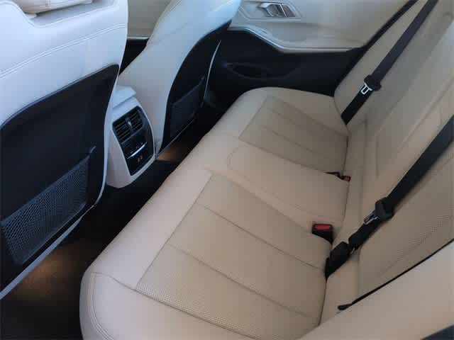 Thumbnail: 2023 BMW 3 Series - 21