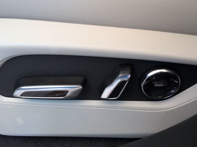 Thumbnail: 2026 Acura RDX - 18