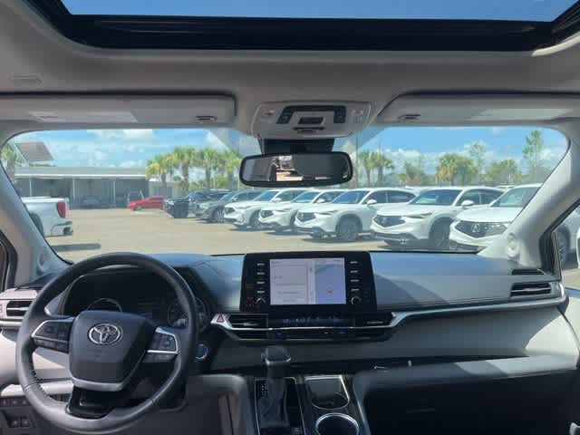 Thumbnail: 2023 Toyota Sienna - 7