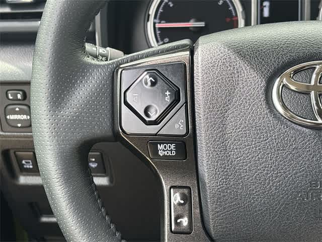 Thumbnail: 2022 Toyota 4Runner - 26