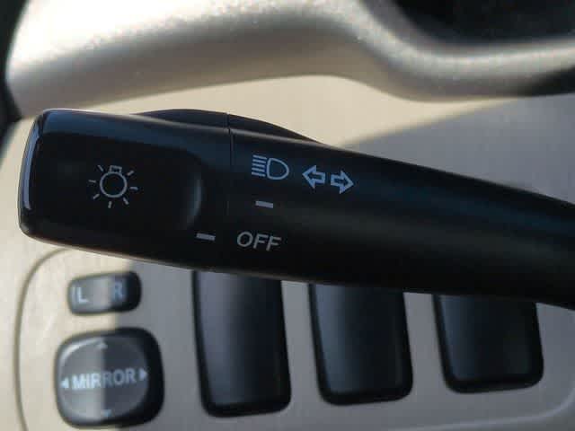 Thumbnail: 2003 Toyota Highlander - 25