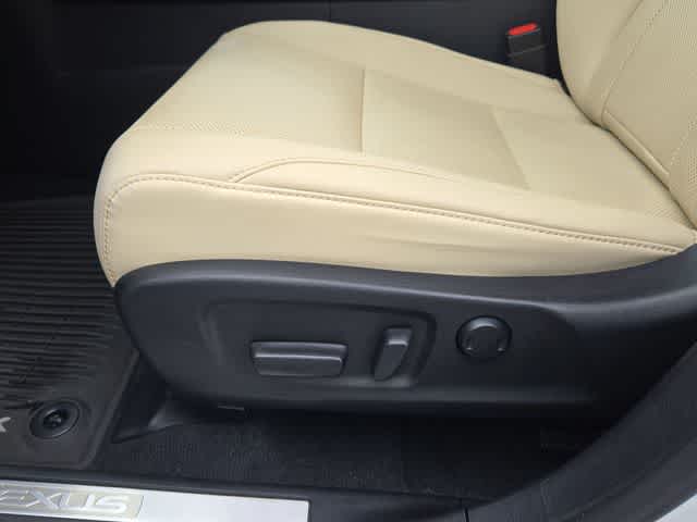 Thumbnail: 2022 Lexus RX - 17