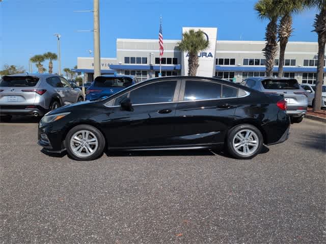 Thumbnail: 2017 Chevrolet Cruze - 5