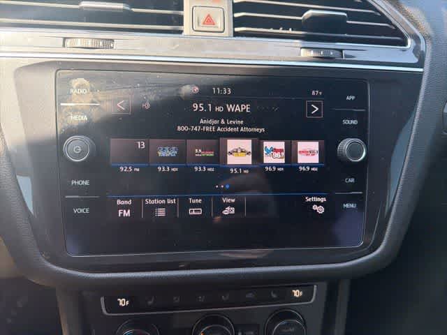 Thumbnail: 2020 Volkswagen Tiguan - 16