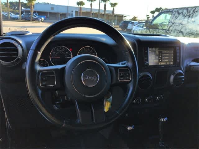 Thumbnail: 2015 Jeep Wrangler - 21