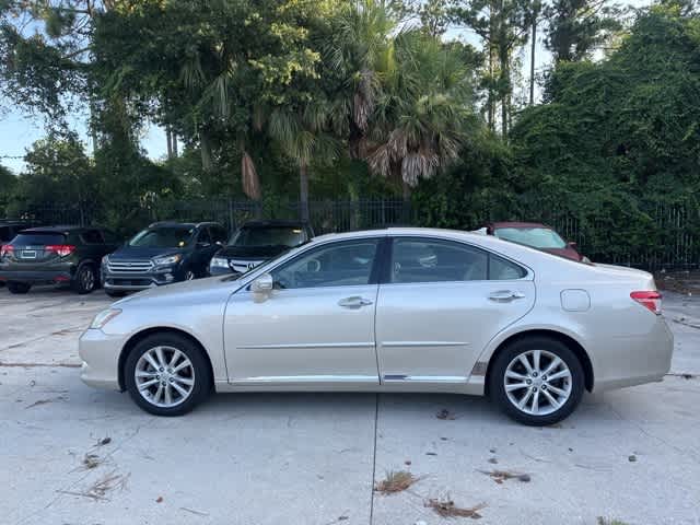 Thumbnail: 2011 Lexus ES - 3
