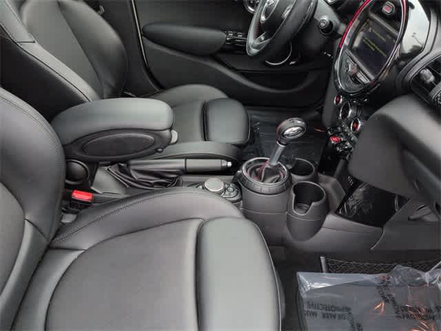 Thumbnail: 2015 MINI Cooper Hardtop - 24