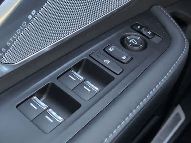 Thumbnail: 2021 Acura RDX - 41