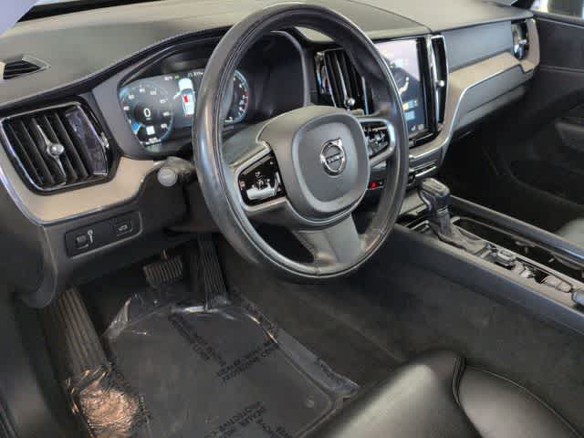 Thumbnail: 2018 Volvo XC60 - 10