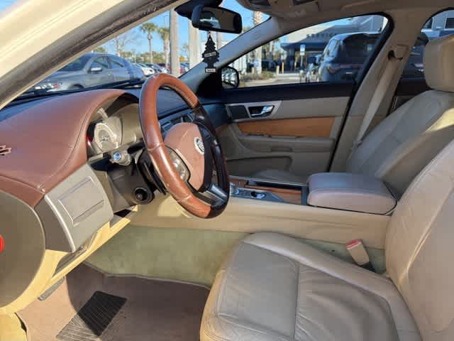 Thumbnail: 2010 Jaguar XF - 11