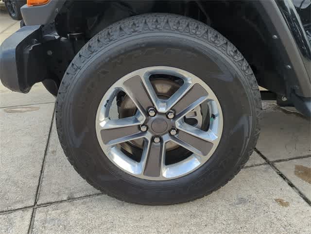 Thumbnail: 2022 Jeep Wrangler - 14