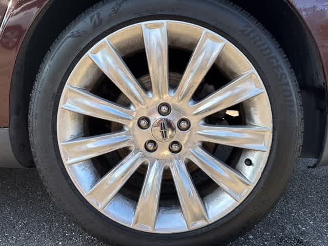 Thumbnail: 2010 Lincoln MKS - 3
