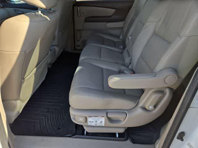 Thumbnail: 2012 Honda Odyssey - 20