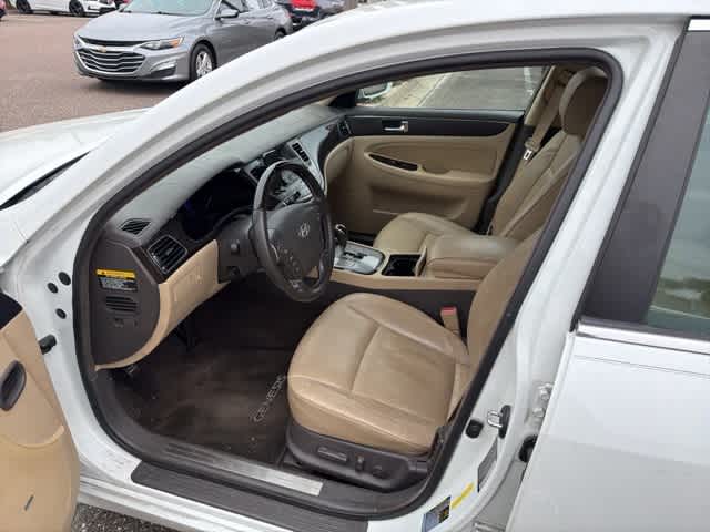 Thumbnail: 2009 Hyundai Genesis - 9