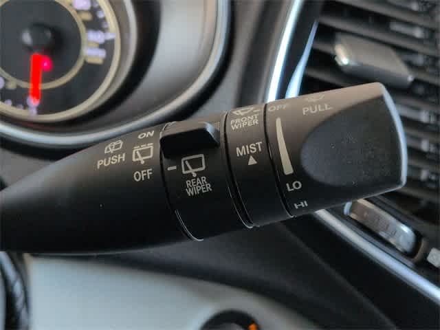 Thumbnail: 2019 Jeep Cherokee - 28