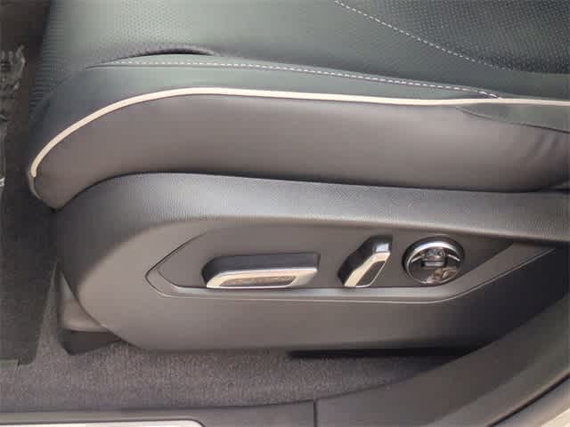 Thumbnail: 2025 Acura RDX - 18