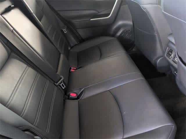 Thumbnail: 2021 Toyota RAV4 - 22