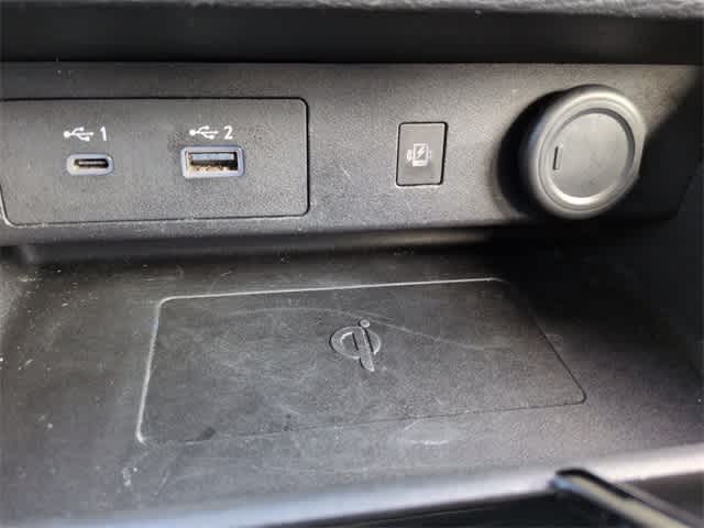 Thumbnail: 2024 Mitsubishi Outlander - 32