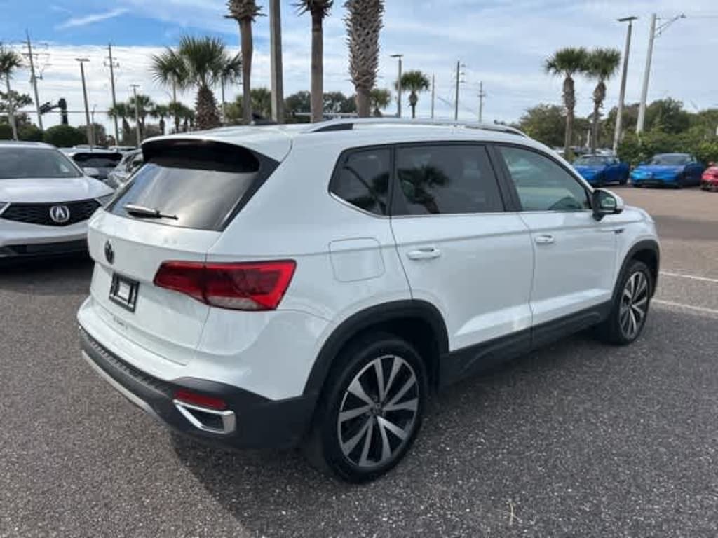 Used 2024 Volkswagen Taos SE SUV