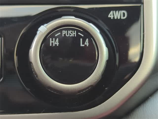 Thumbnail: 2023 Lexus GX - 43