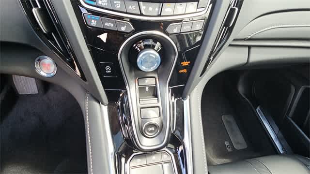 Thumbnail: 2025 Acura RDX - 18