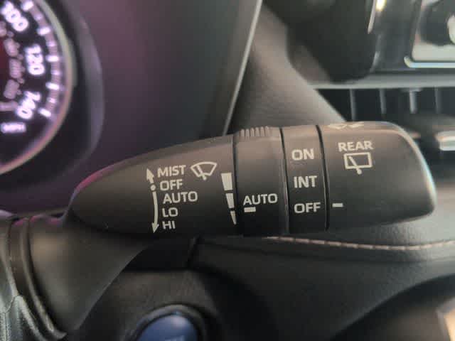 Thumbnail: 2021 Toyota RAV4 - 28