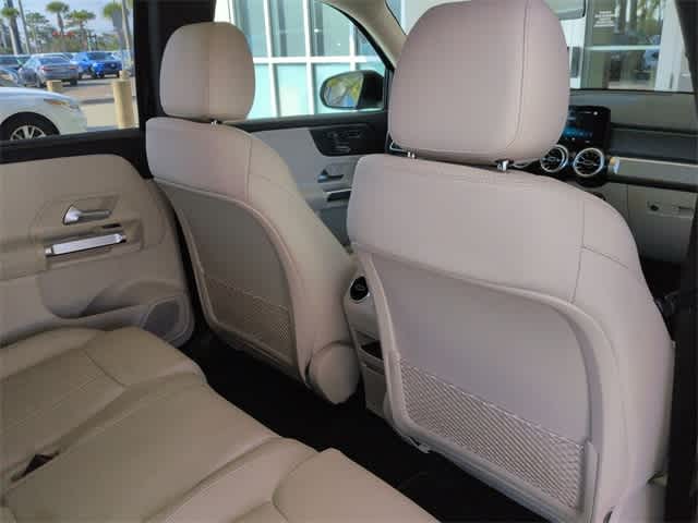 Thumbnail: 2022 Mercedes-Benz GLB - 18