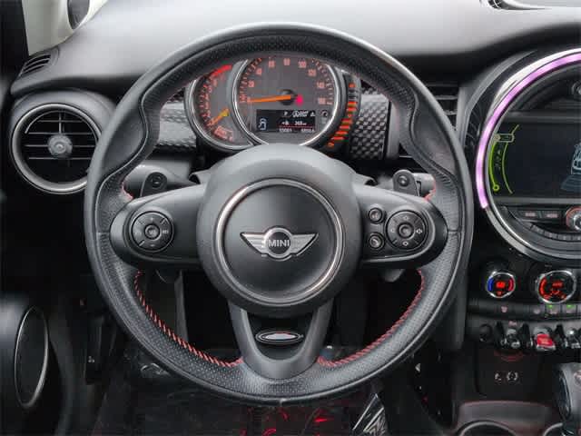 Thumbnail: 2015 MINI Cooper Hardtop - 25