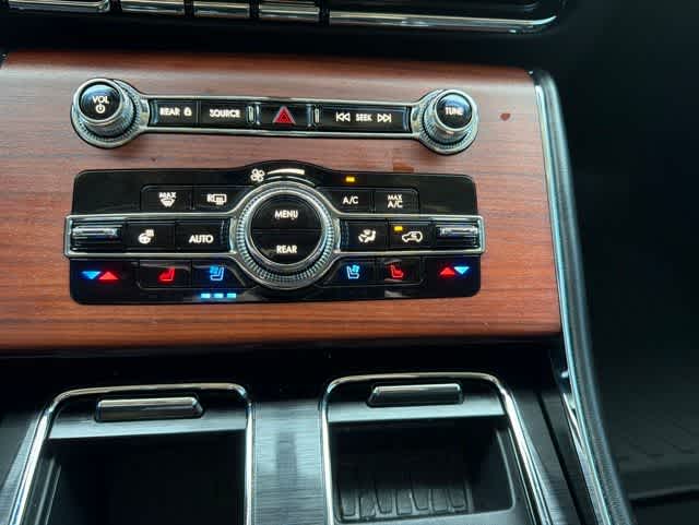 Thumbnail: 2022 Lincoln Aviator - 26