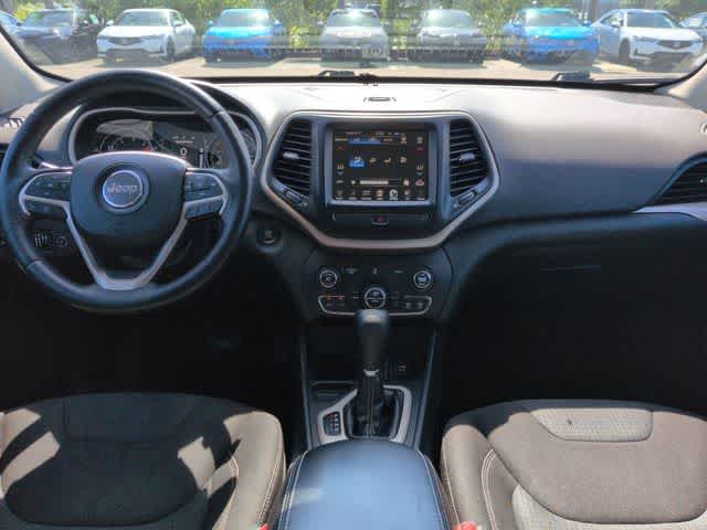 Thumbnail: 2016 Jeep Cherokee - 15