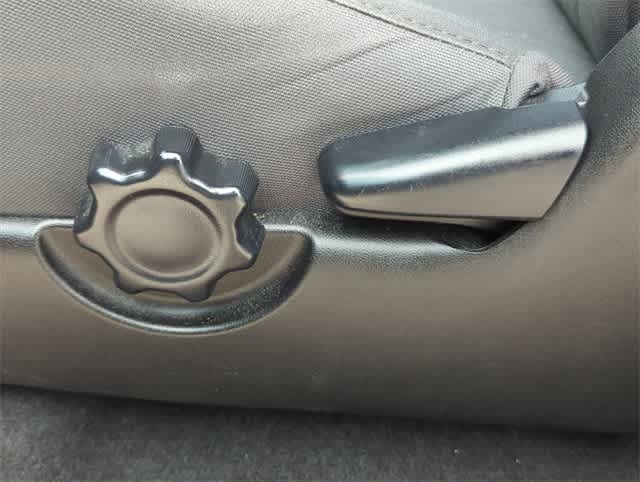 Thumbnail: 2017 Toyota Tacoma - 18