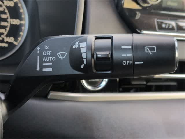 Thumbnail: 2024 Mitsubishi Outlander - 26