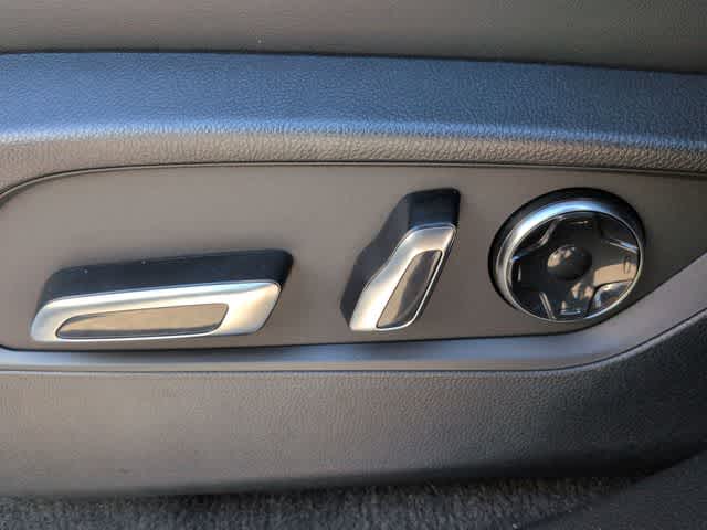 Thumbnail: 2026 Acura RDX - 18