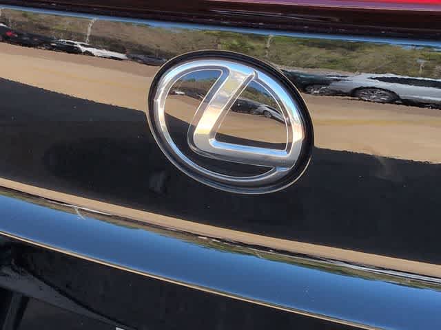 Thumbnail: 2023 Lexus UX - 12