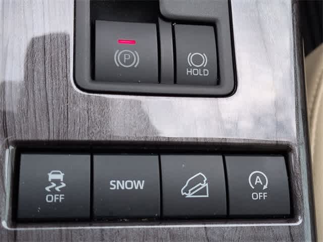 Thumbnail: 2021 Toyota Highlander - 41