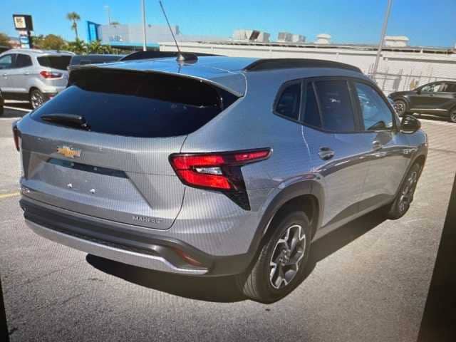 Thumbnail: 2024 Chevrolet Trax - 6