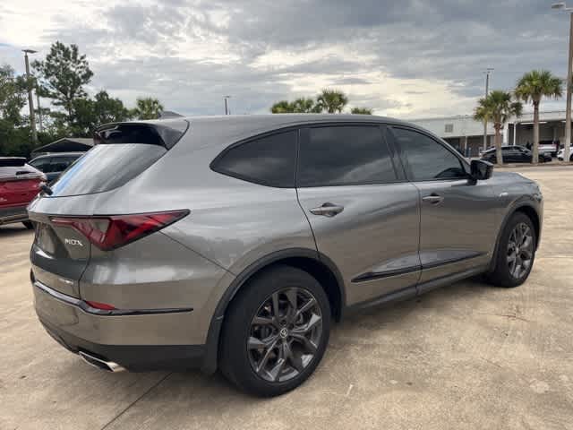 Thumbnail: 2022 Acura MDX - 2