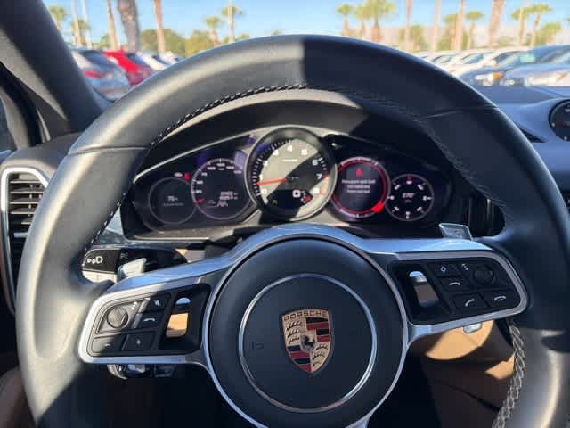 Thumbnail: 2022 Porsche Cayenne - 18