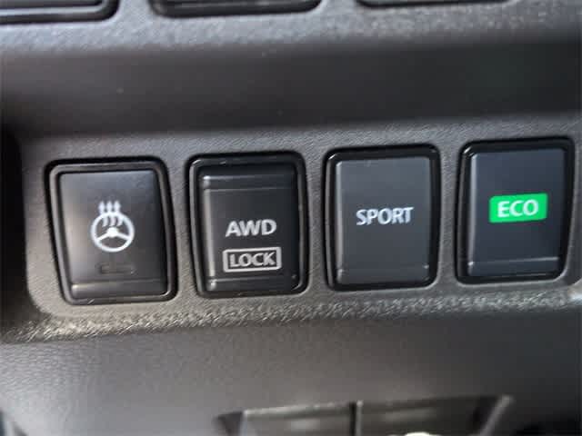 Thumbnail: 2022 Nissan Rogue Sport - 37